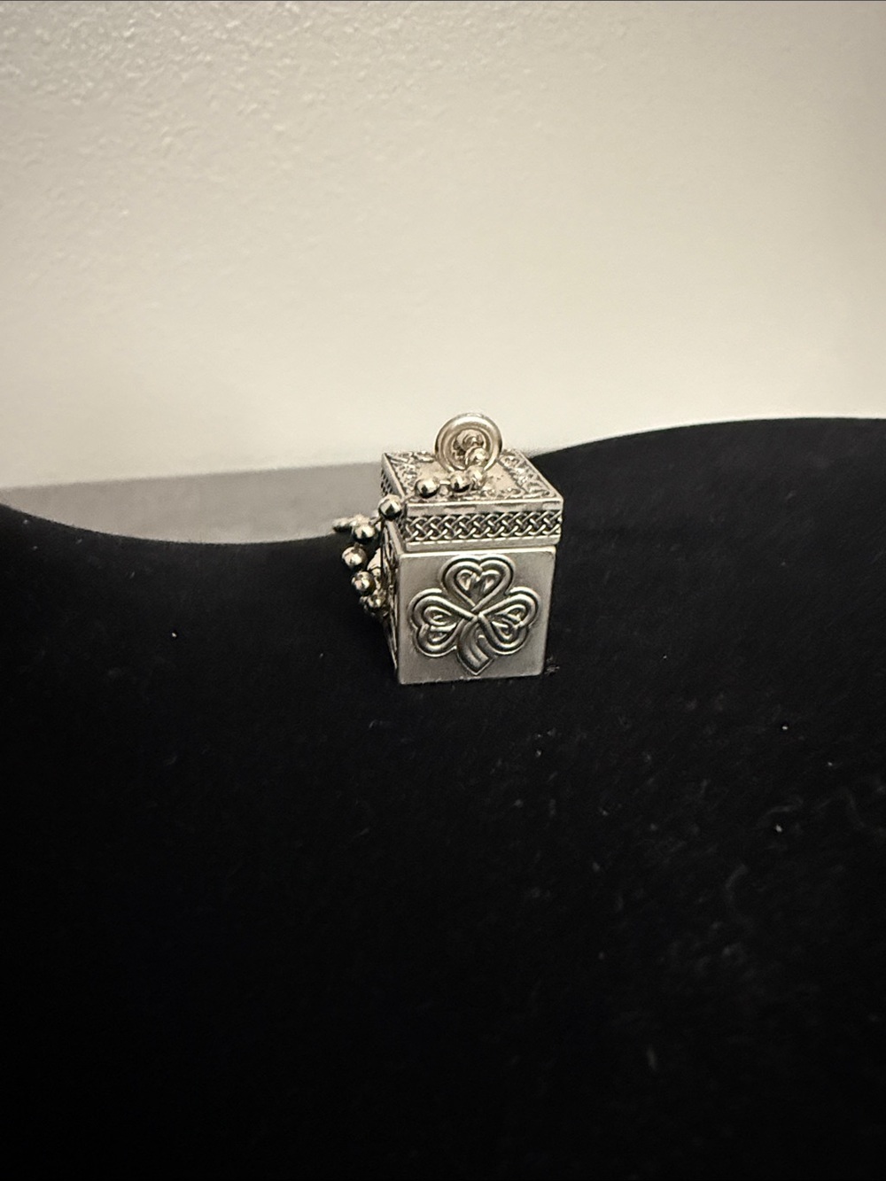 Celtic Clover Charm Pendant - Silver